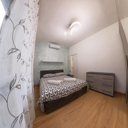 N&Ghomesweethome Raffaelloelegante Appartamento Ideale Casa Vacanze Affari ミラノ エクステリア 写真