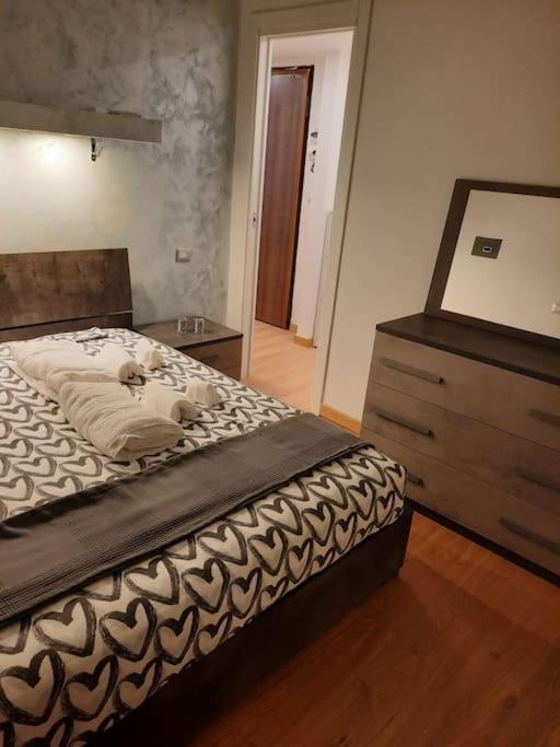 N&Ghomesweethome Raffaelloelegante Appartamento Ideale Casa Vacanze Affari ミラノ エクステリア 写真